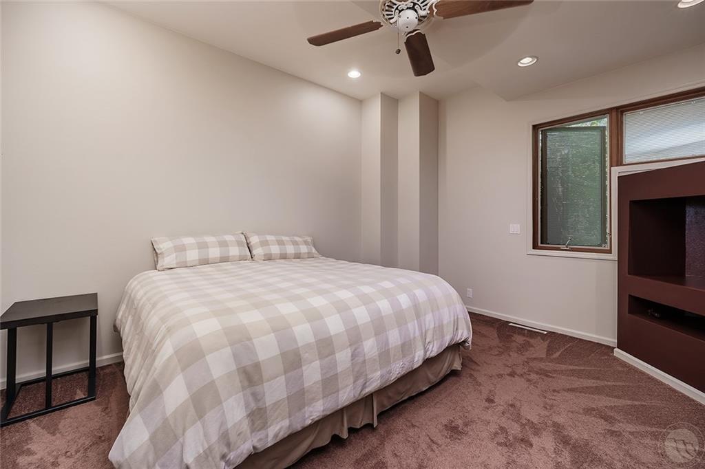 9 Stanford Ct Property Photo 12