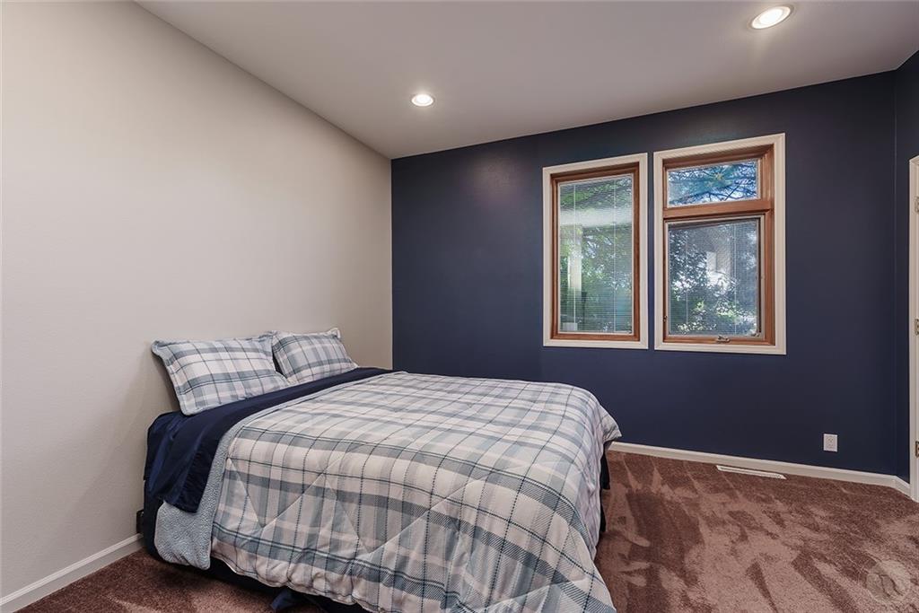 9 Stanford Ct Property Photo 15