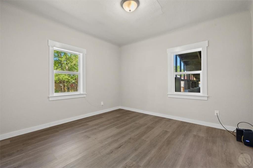 643 Parkhill Property Photo 15