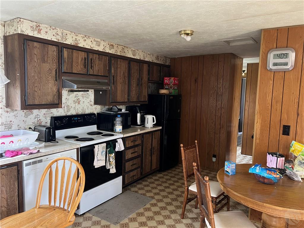 7841 Lewis Property Photo 8