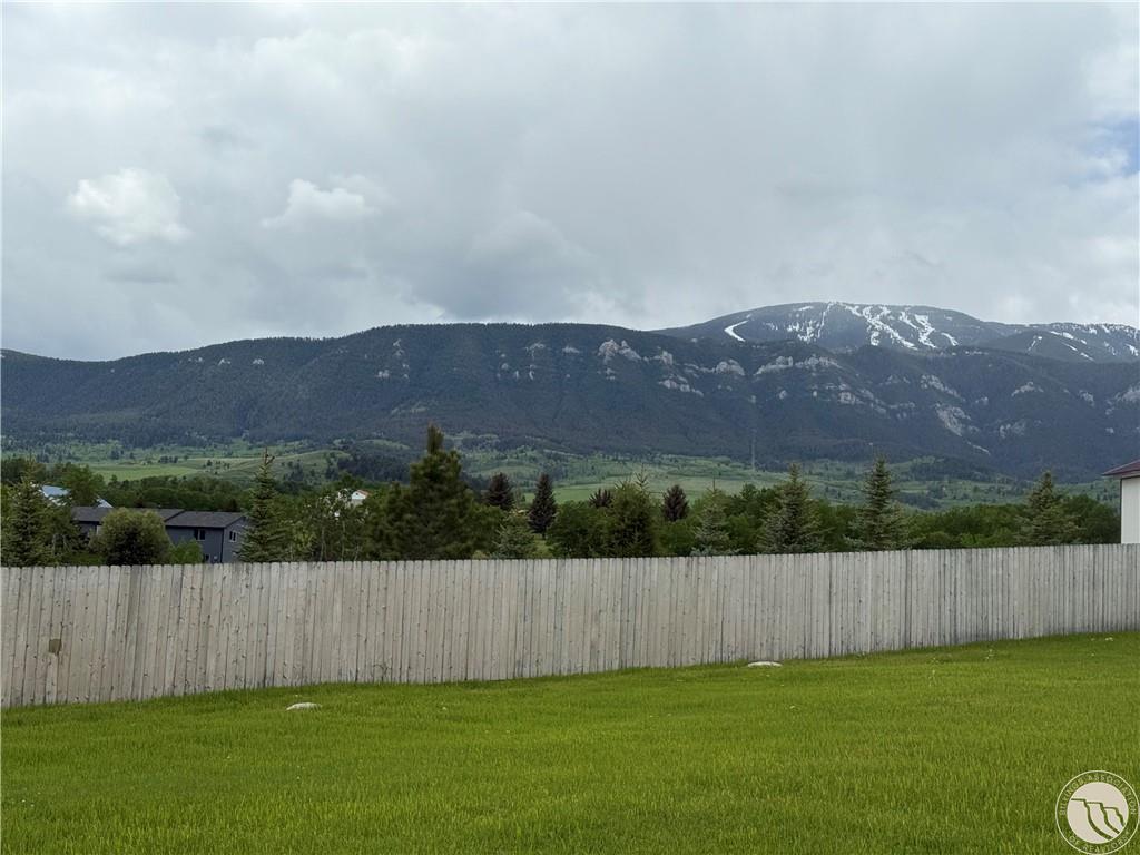 27 Beavertail Road Property Photo 4