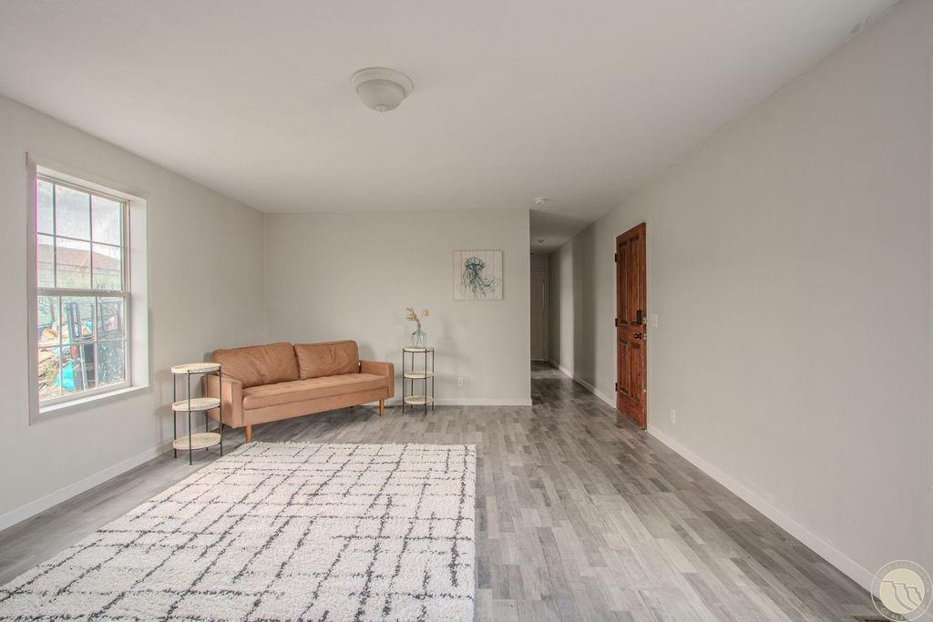 820 Piper Loop Property Photo 12