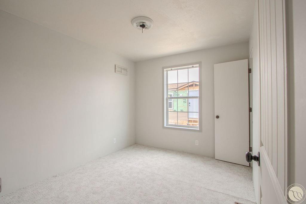 820 Piper Loop Property Photo 16