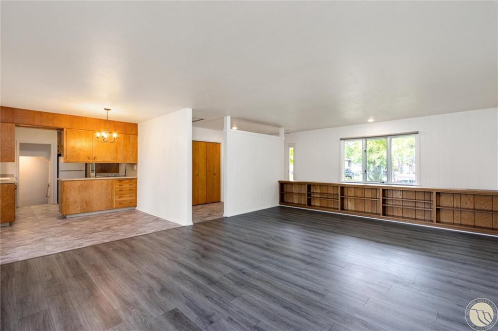 728 Avenue C Property Photo 4