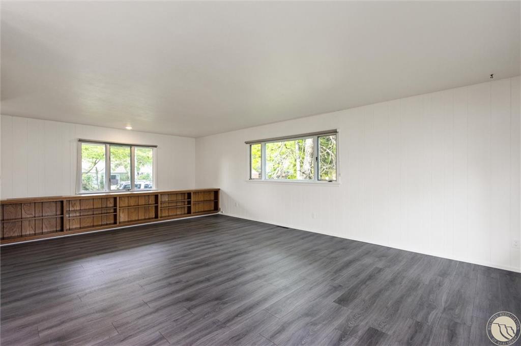 728 Avenue C Property Photo 5