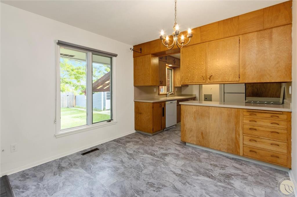 728 Avenue C Property Photo 6
