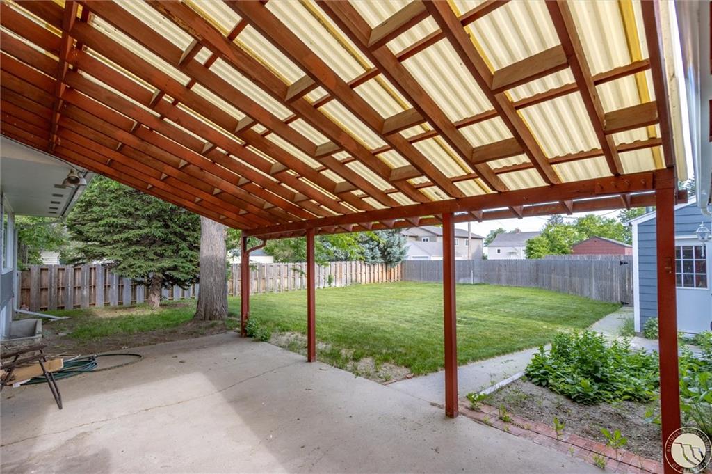 728 Avenue C Property Photo 25