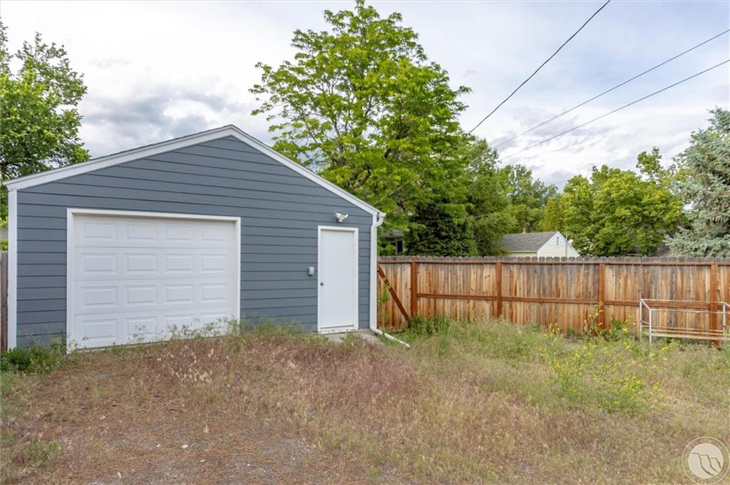 728 Avenue C Property Photo 29