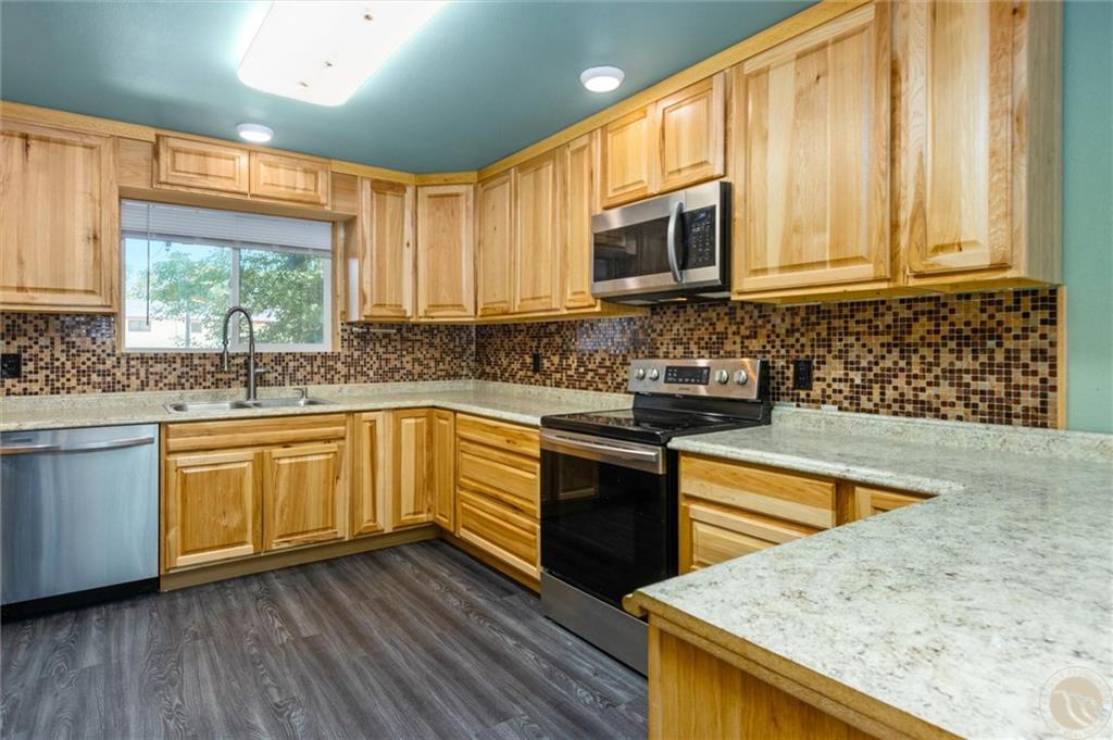 508 1st Street Property Photo 13