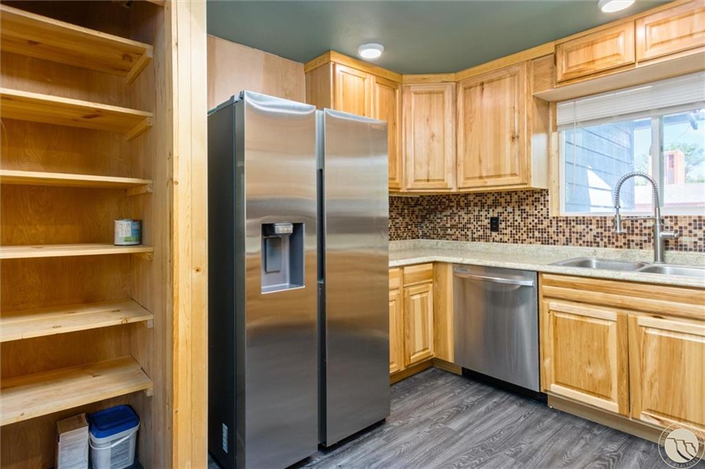 508 1st Street Property Photo 14