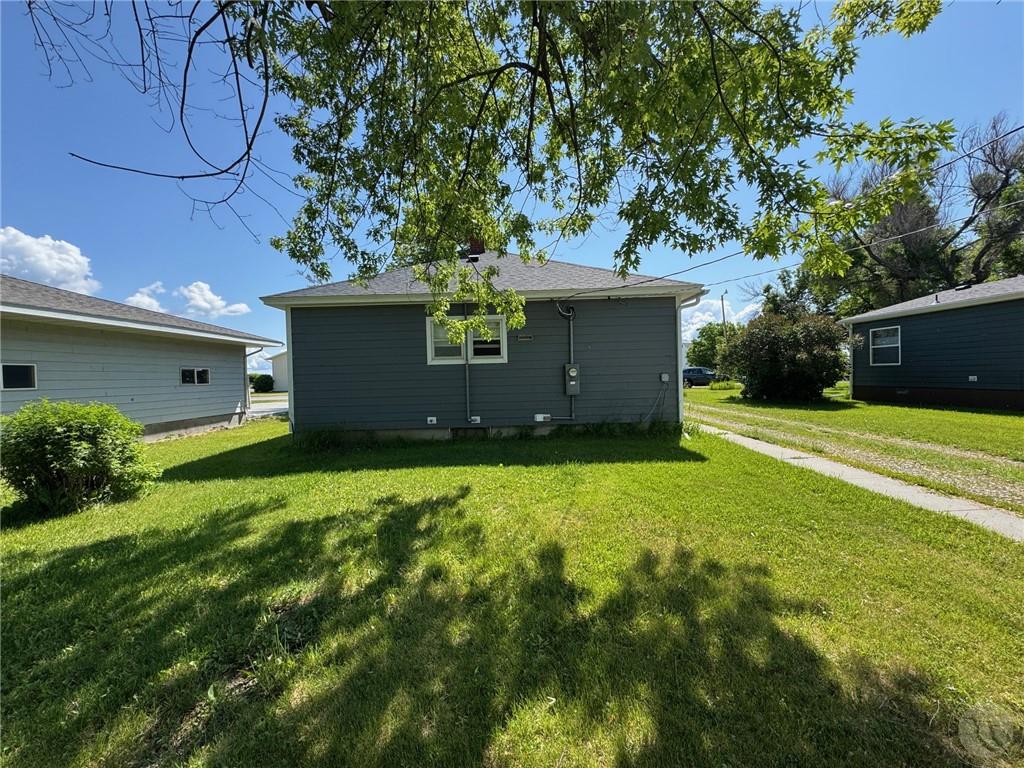2468 2nd Street Property Photo 6