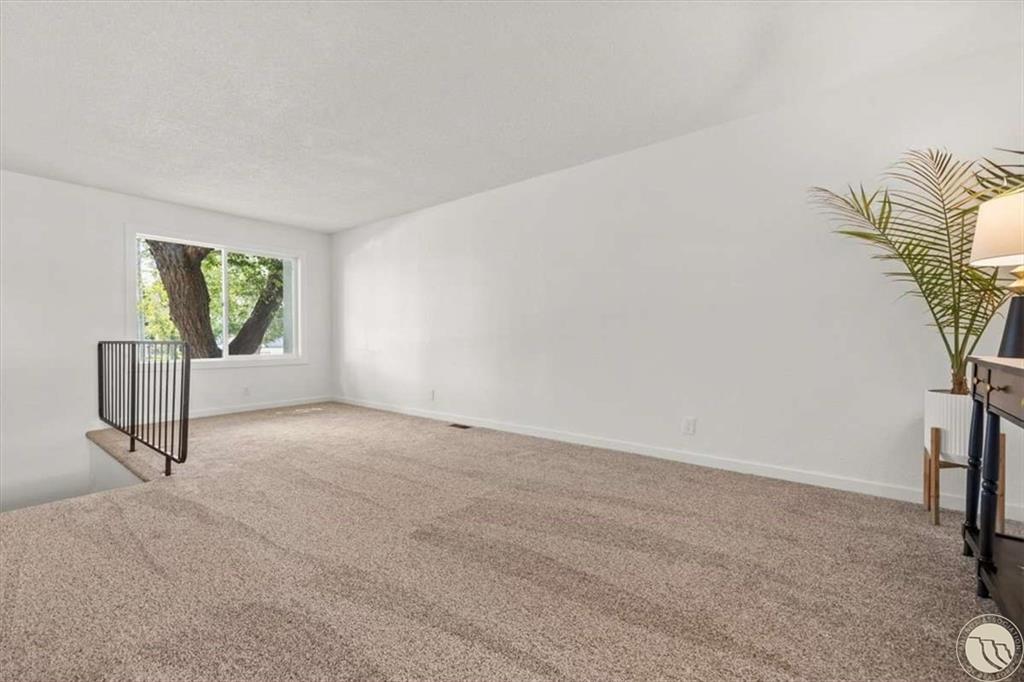 319 Jackson Property Photo 8