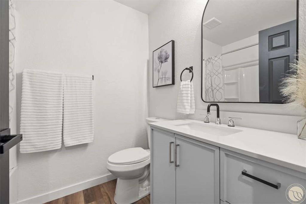319 Jackson Property Photo 10