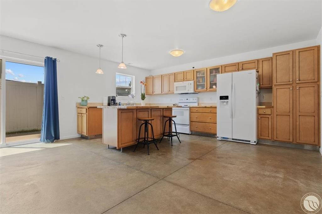 960 Yorkshire Court Property Photo 6