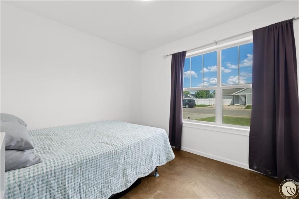 960 Yorkshire Court Property Photo 13