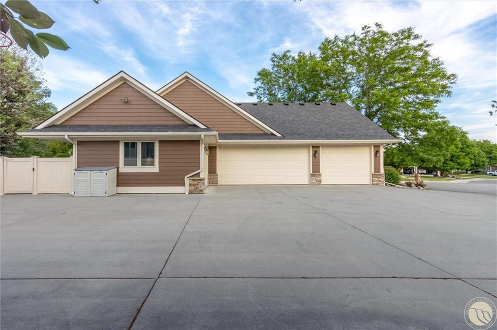 2355 Quail Court Property Photo 4