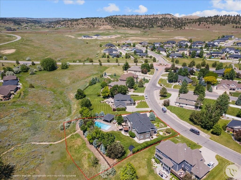 3976 Woodcreek Drive Property Photo 36