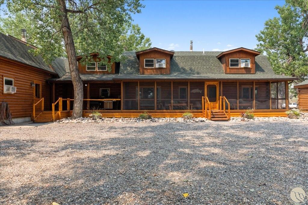 879 Sawyer Loop Property Photo 4