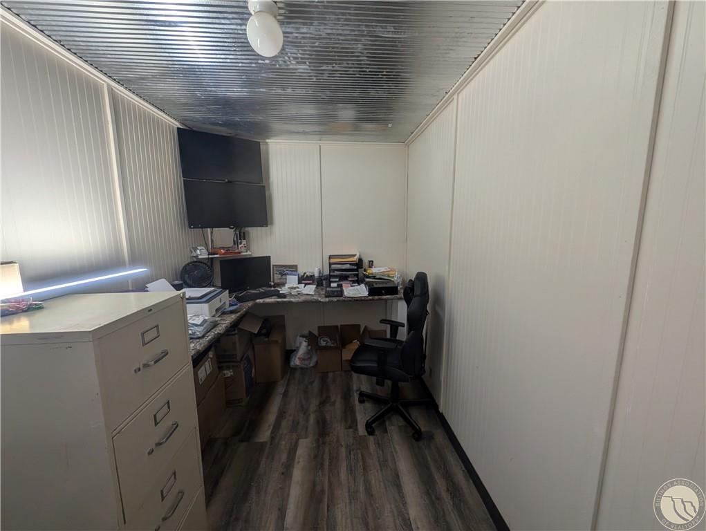 2100 Hwy 200 Property Photo 9