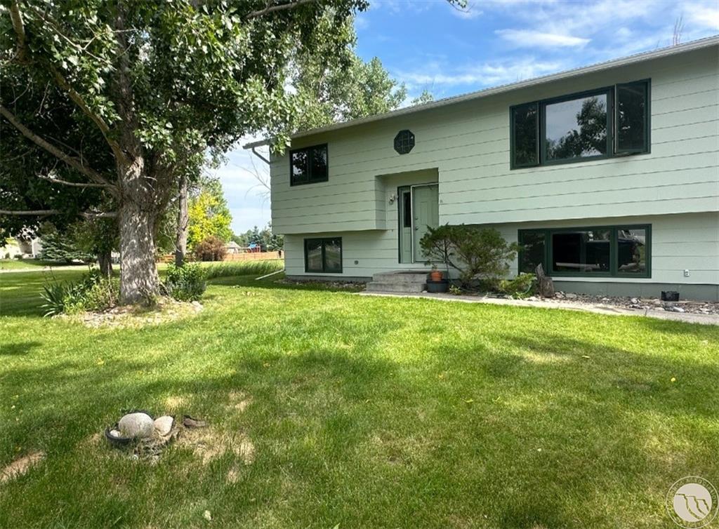 1320 Mading Drive Property Photo 2