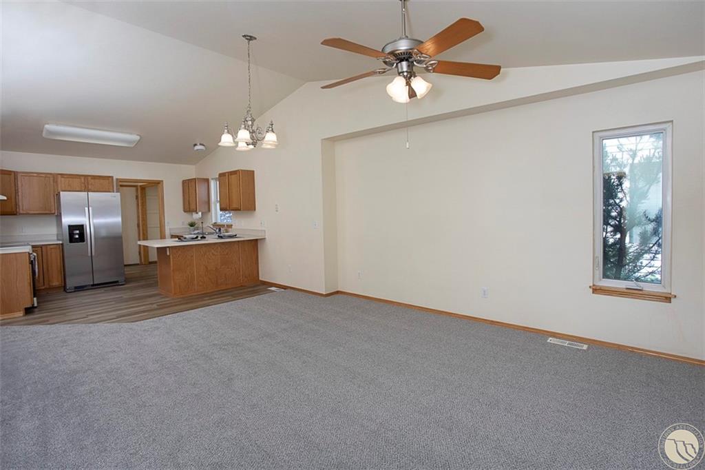 1017 Victory Avenue Property Photo 3