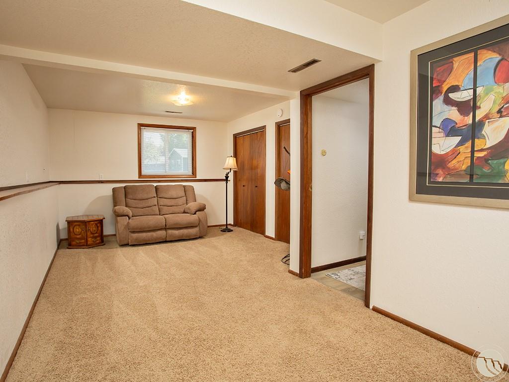 3617 Custer Ave Property Photo 11