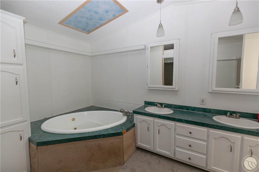21 Davidson Avenue Property Photo 8
