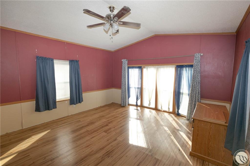 21 Davidson Avenue Property Photo 17
