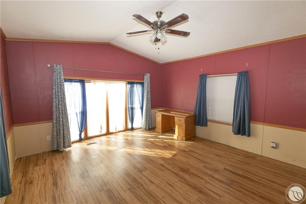 21 Davidson Avenue Property Photo 18