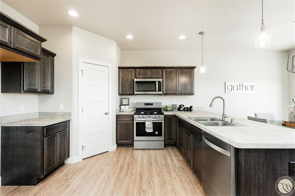 577 Chino Circle Property Photo 4