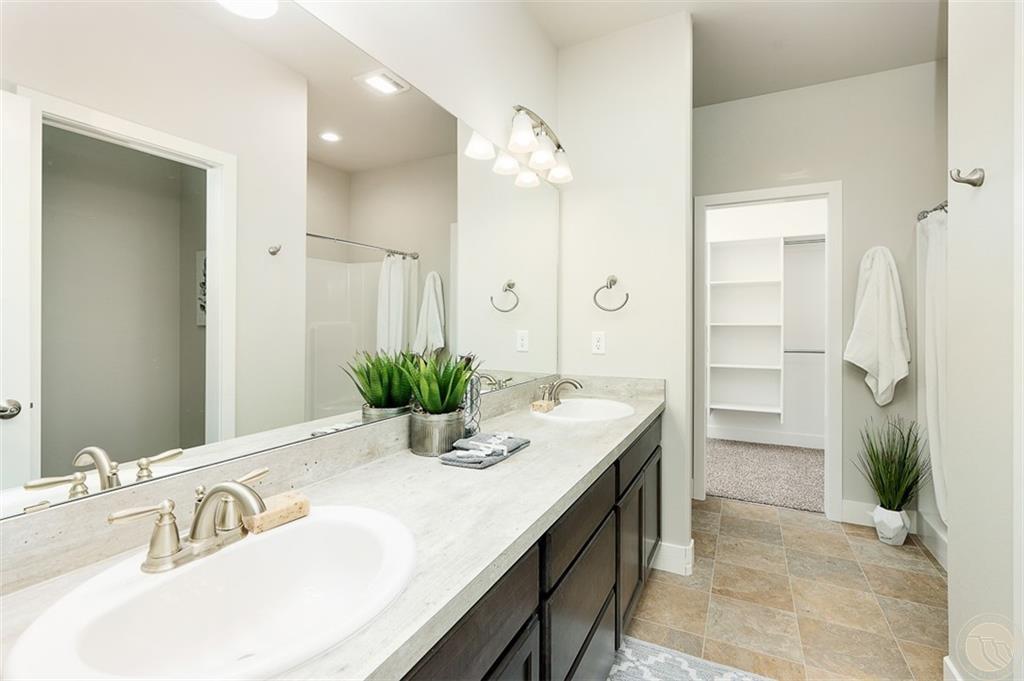 577 Chino Circle Property Photo 6