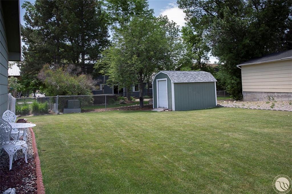 1414 Willow Drive Property Photo 3