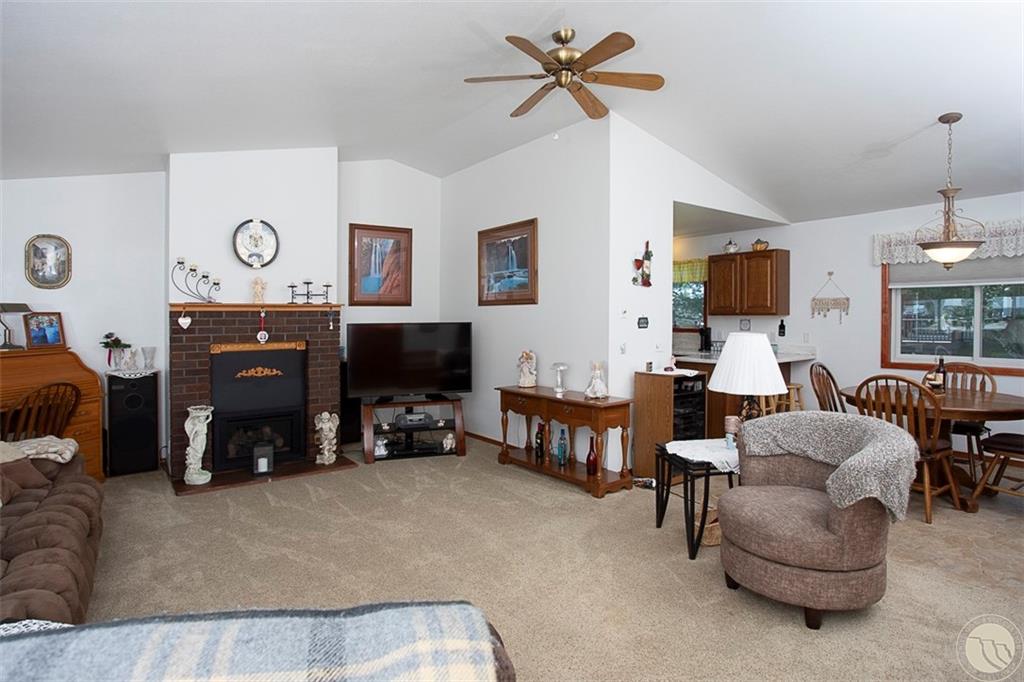 1414 Willow Drive Property Photo 10