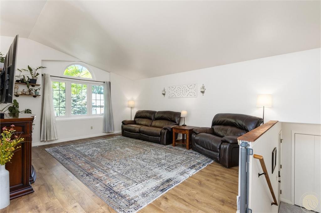 3707 Crater Lake Ave Property Photo 4