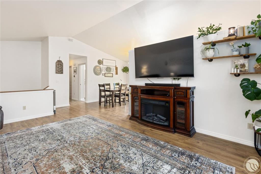 3707 Crater Lake Ave Property Photo 6