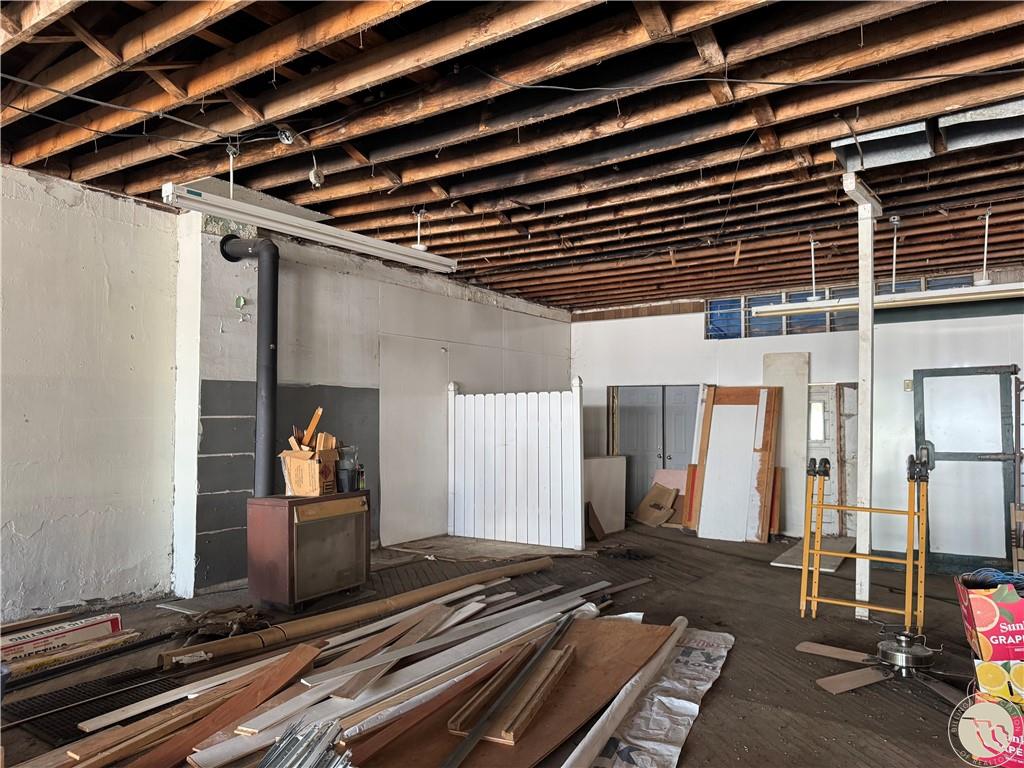 106 W River Property Photo 3