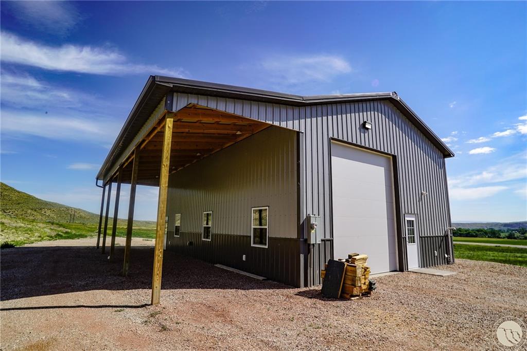 909 Highway 72 Property Photo 2