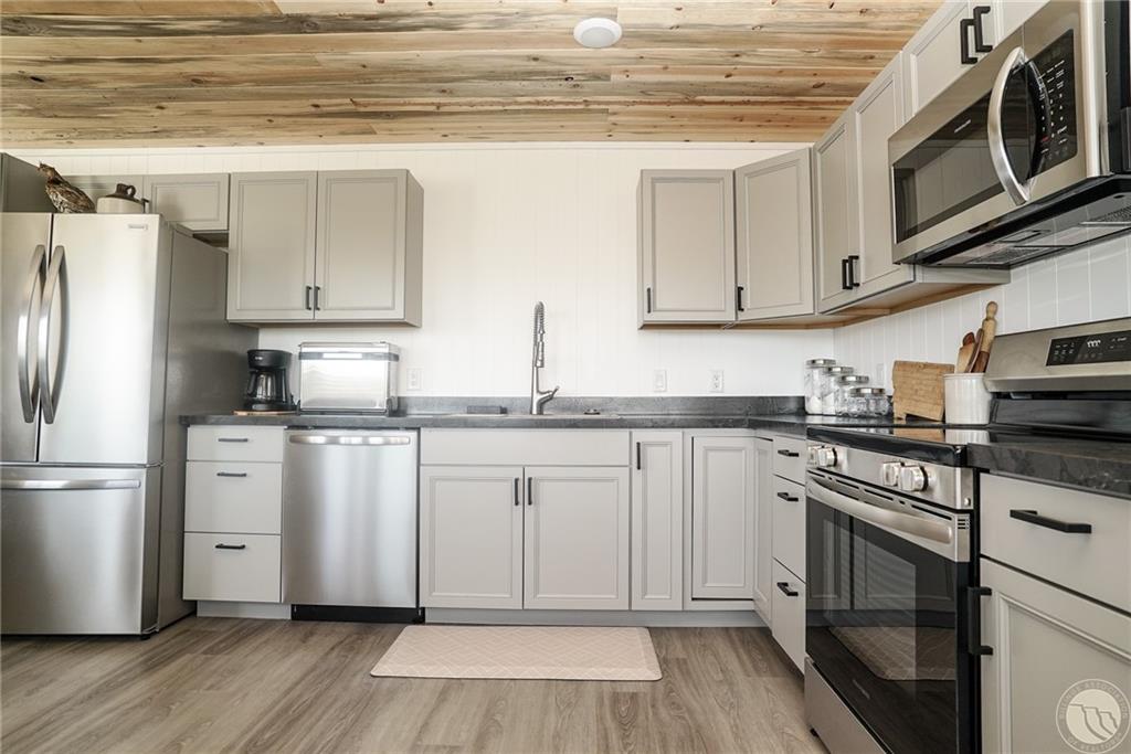 909 Highway 72 Property Photo 7