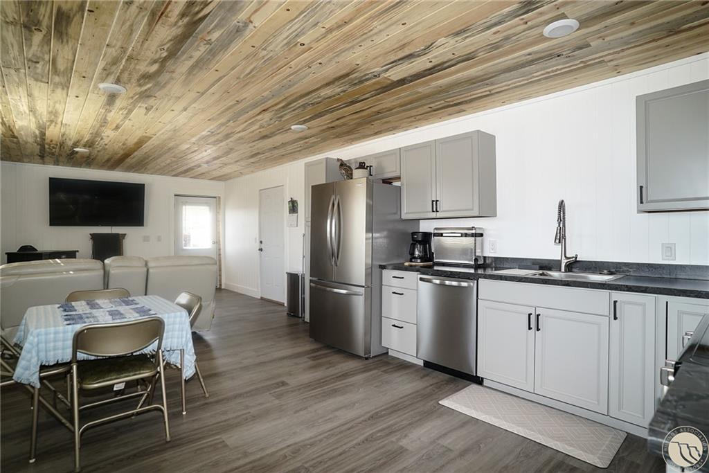 909 Highway 72 Property Photo 10