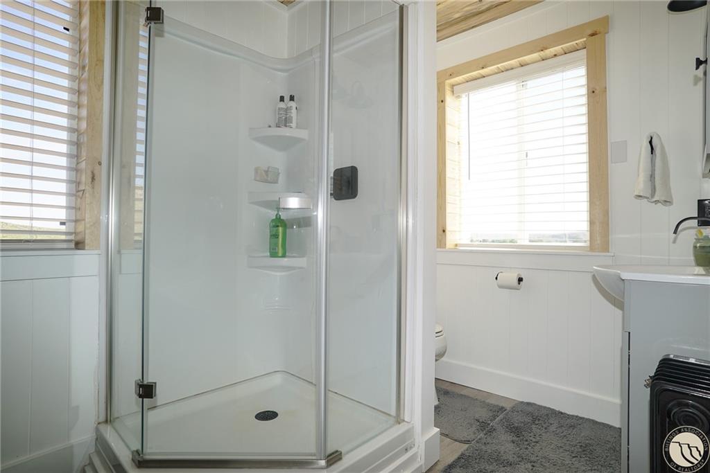 909 Highway 72 Property Photo 15