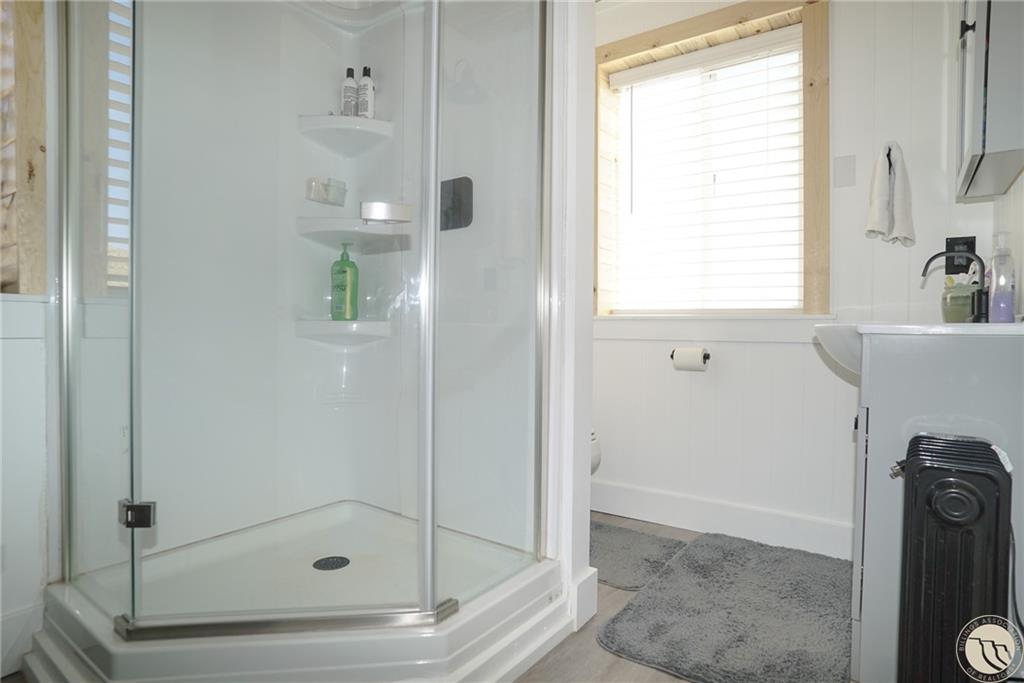 909 Highway 72 Property Photo 16