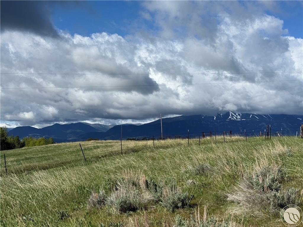 Nsn West Bench Road Property Photo 1