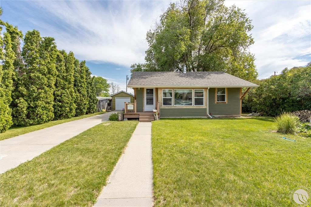 1020 Avenue E Property Photo 1