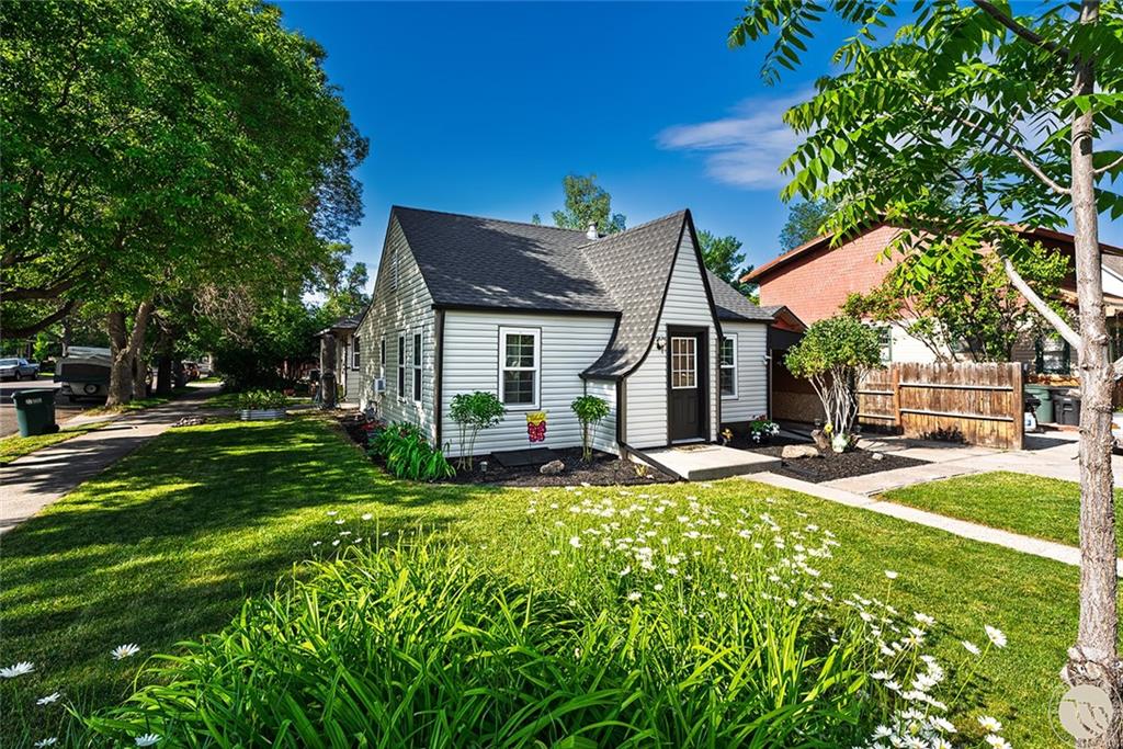 202 Burlington Ave Property Photo 2