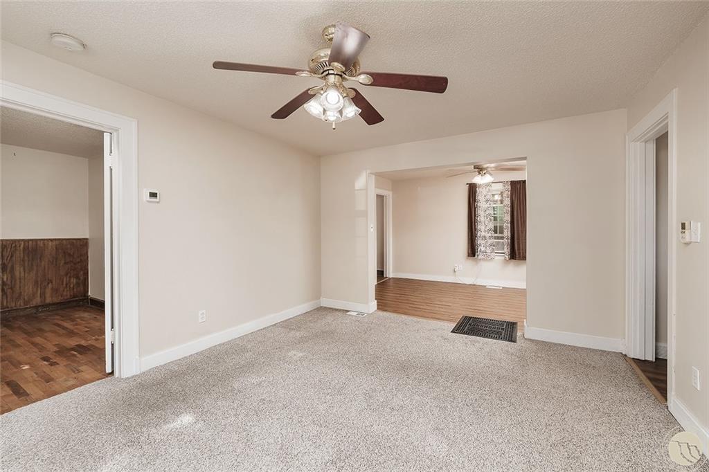 202 Burlington Ave Property Photo 5