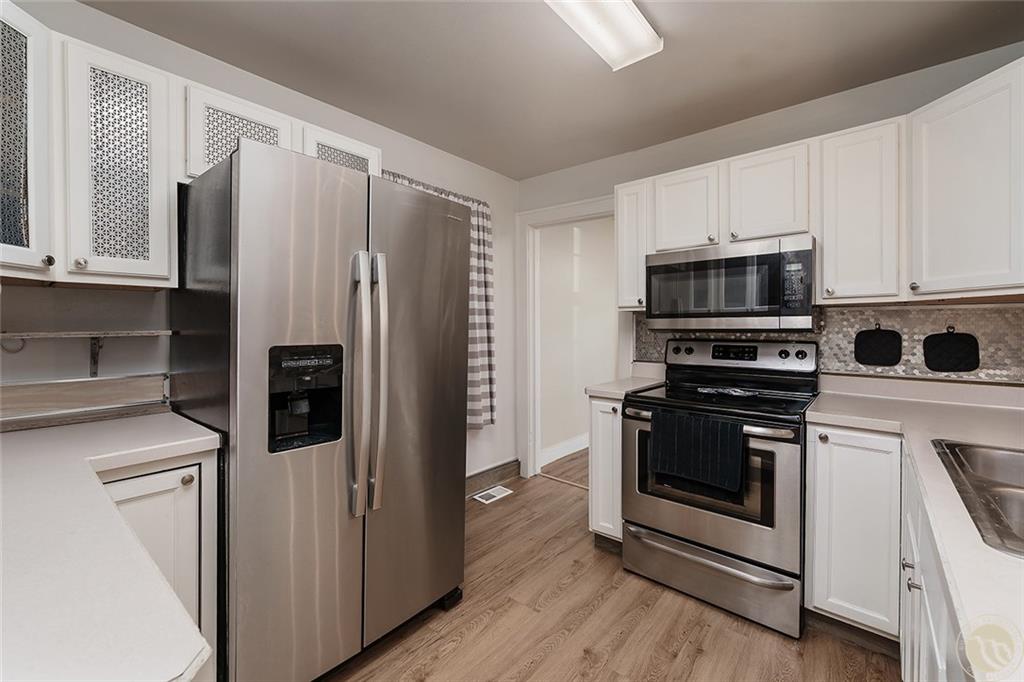 202 Burlington Ave Property Photo 7