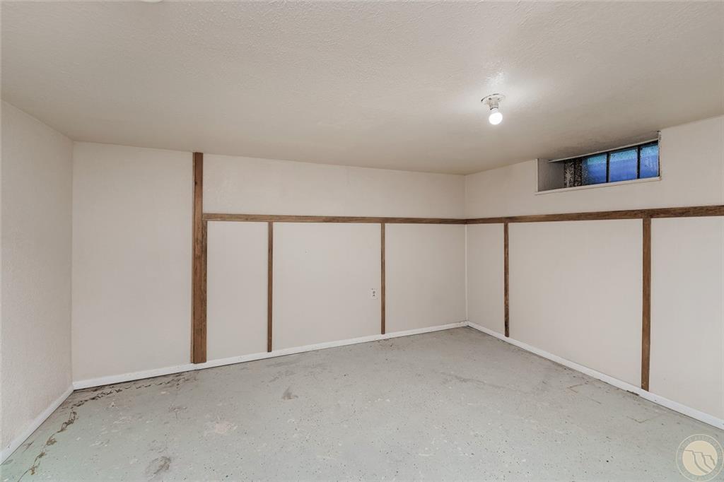 202 Burlington Ave Property Photo 14