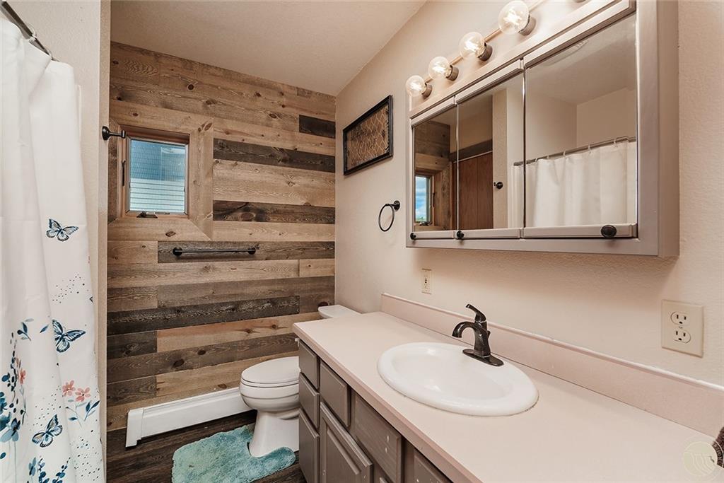 1102 3rd Property Photo 5