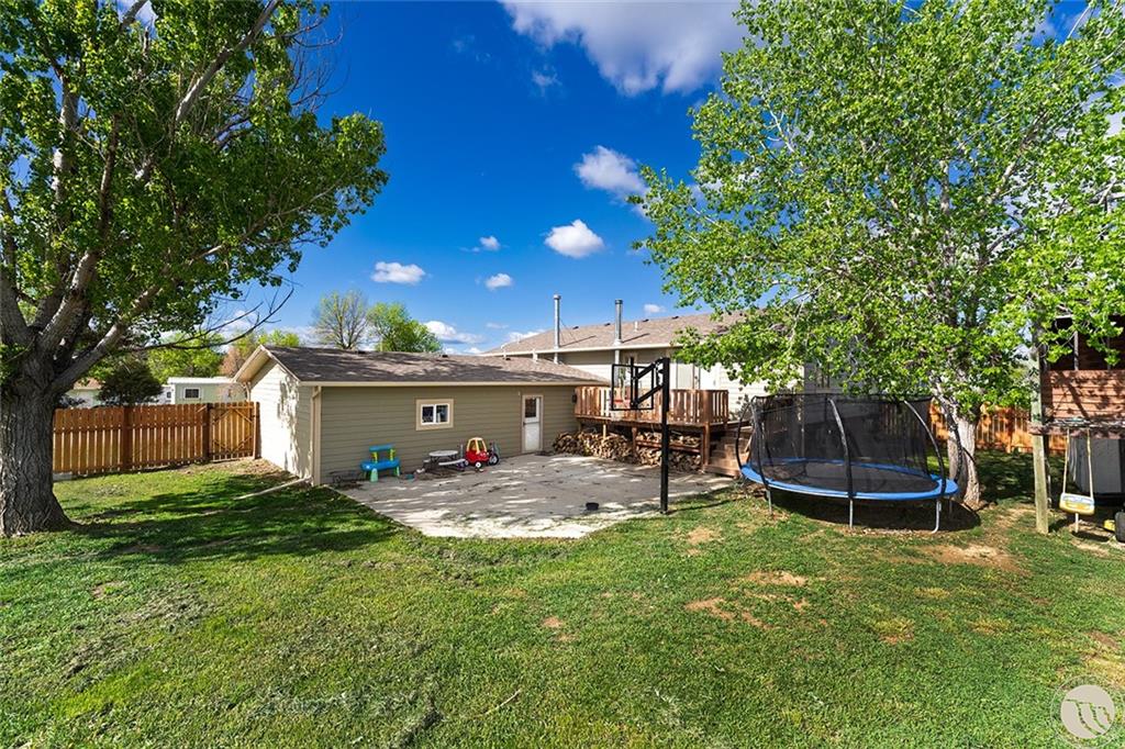 1102 3rd Property Photo 12