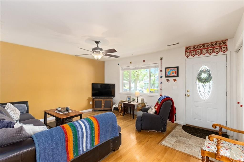 46 Monroe Street Property Photo 5